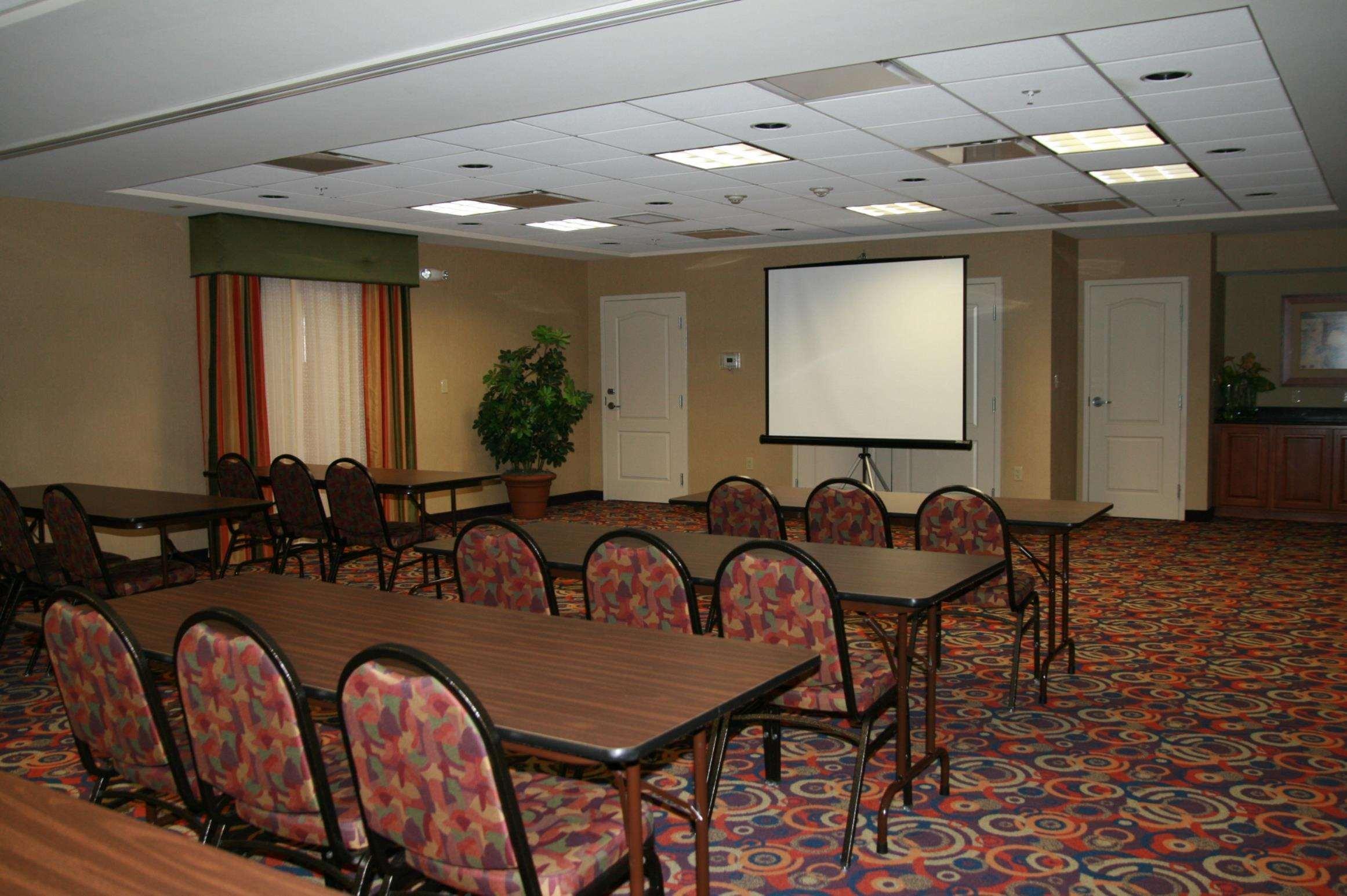 Hampton Inn Macomb Einrichtungen foto